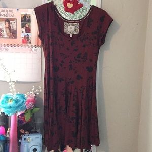 I’m selling this dress